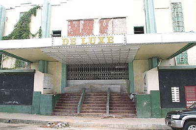 Deluxe Cinema